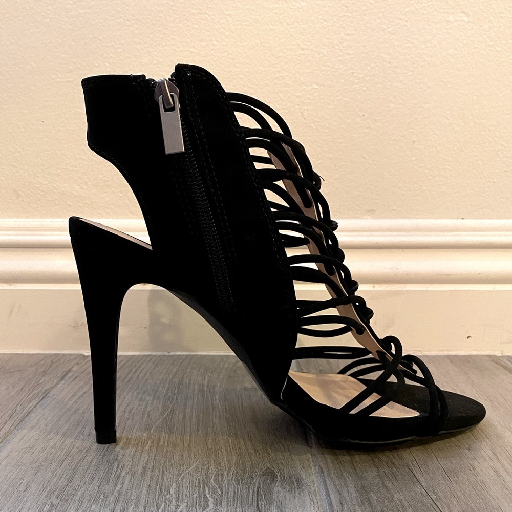 Qupid Black Strappy Heels NWOT